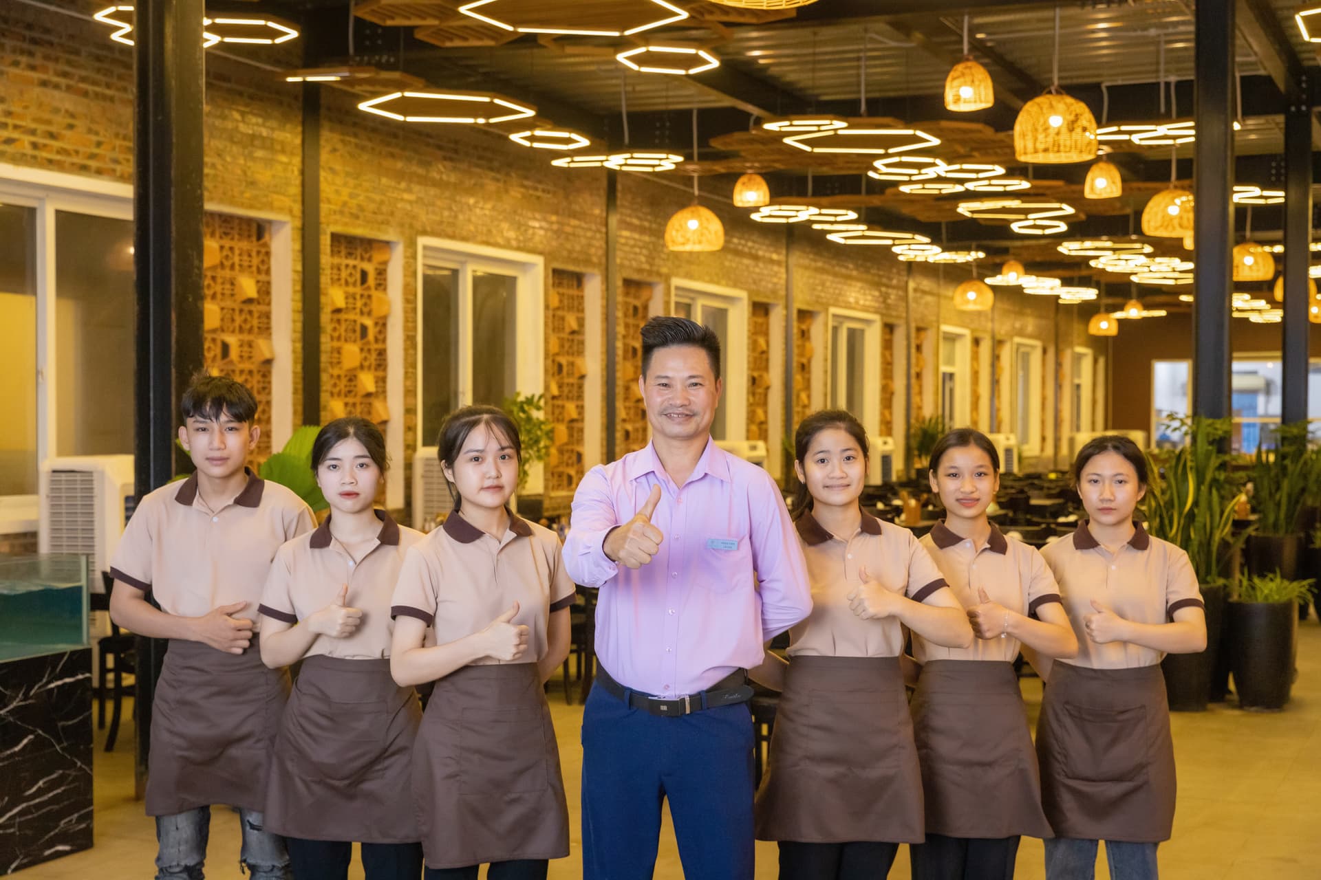 Đội ngũ nhân viên Xanh Hà